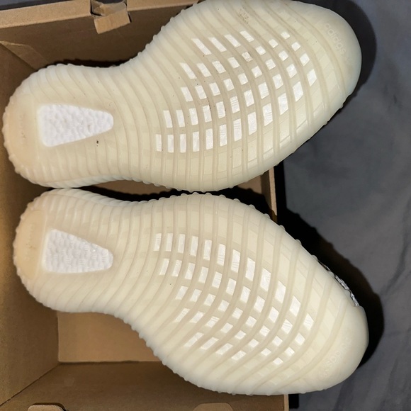 Yeezy Boost 350 authentic in static grey Mens 8 - Picture 3 of 7